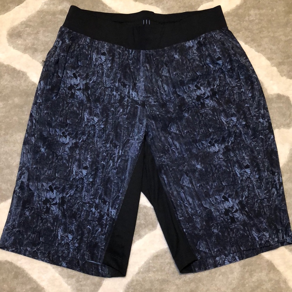 Men’s lululemon THE Short | 11 inch | M | Blue